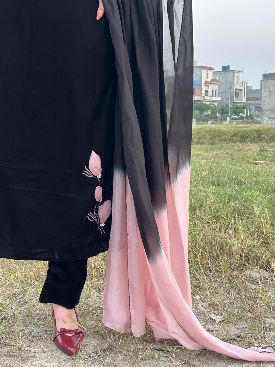 TBE-BLACK and peach-C3